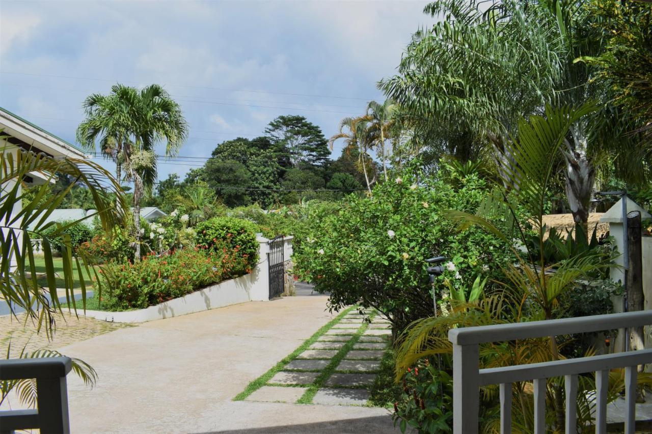 Sunbird Bungalow Anse Boileau Exterior photo
